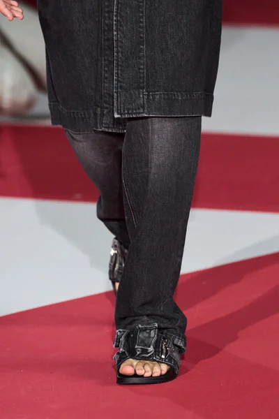 Look 97